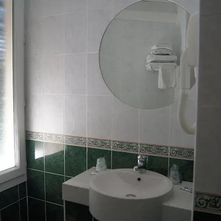 Le Regence Отель 2*