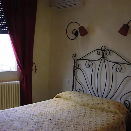 Отель Le Regence 2*