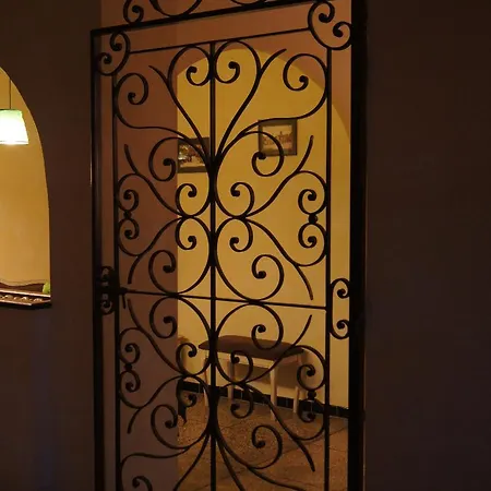 Le Regence Hotell Arles