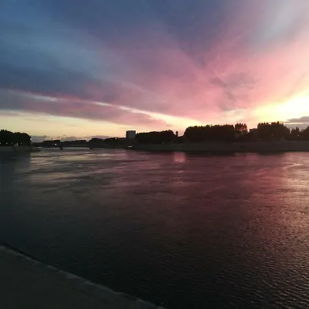 Le Regence 2* Arles